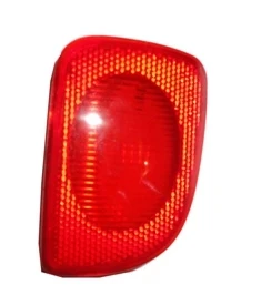 Mercedes Çıtan 2012-2013 Arka Tampon Reflektörü Sağ Kırmızı - Sissiz (Pleksan) (Oem No: 8200419908) ürün görseli 1