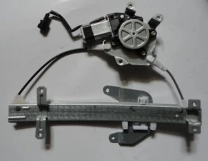 Nissan Maxima 2003-2006 A33 Arka Cam Krikosu Sol Elektrikli - Motorlu 2 Fiş Li (Adet) (Oem No:827012Y010) ürün görseli 1