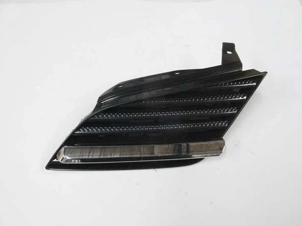 Nissan Primera 2003-2008 P12 Ön Panjur Sol Siyah (Nikelaj Kaplamalı) (Tyg) (Adet) (Oem No:62330Au300) ürün görseli 1