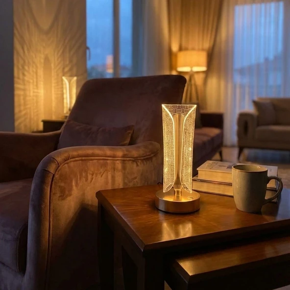 İki Yandan Kavisli Silindirik Çizgi Model Kristal LED Masa Lambası - Dokunmatik, 3 Renk Işık Modlu, Şarjlı Dekoratif Gece Lambası (5250) ürün görseli 1
