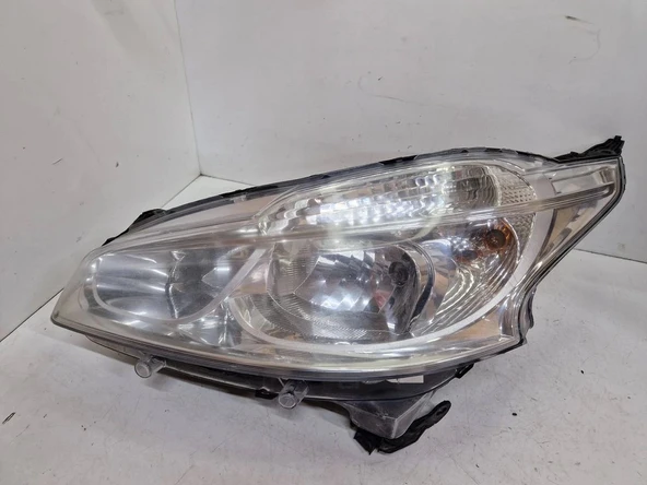 Peugeot 208 (2012 Yılında Çıkan Kasa) Far Sol Elektrikli (Oem No: 9802221880) ürün görseli 1