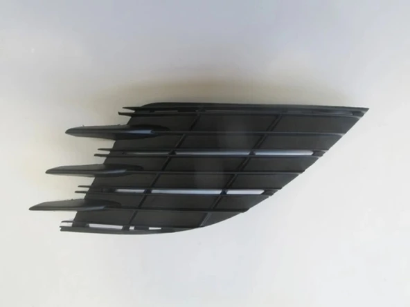 Peugeot 308 2014-2015 Ön Tampon Orta Panjuru Yan Kapak Sol (Allure Model) (Tw) (Oem No:9805083080) ürün görseli 1
