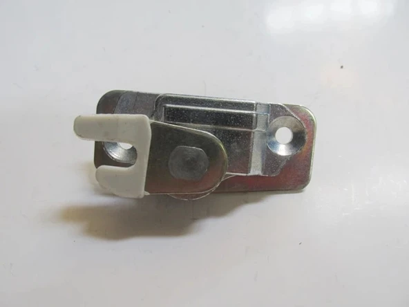 Peugeot Boxer 1994-2002 Sürgülü Kapı Kilit Üst Bağlantı Karşılığı Sağ (Oem No: 1310595080) ürün görseli 1