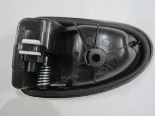 Renault Clio 2002-2004 Arka Kapı İç Açma Kolu Sol (Pütürlü Siyah) (Adet) (Oem No:7700434716) ürün görseli 1