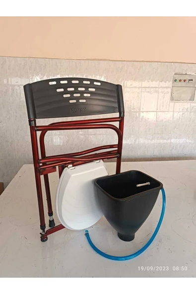 tuumex Taharet Yapılabilen Yükseklik Ayarlı Hasta Tuvalet Sandalyesi WC li Klozetli Oturak Seyyar Tuvalet ürün görseli 1