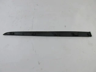 Renault Clio 3 Hatchback 2009-2012 Arka Kapı Bandı Sağ Siyah (Oem No: 7701476426) ürün görseli 1