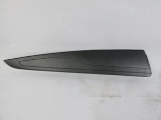 Renault Clio 4 Hatchback 2013-2016 Arka Kapı Bandı Sağ (Nikelaj Takılmayan Tip) (Tw) (Oem No: 828762614R) ürün görseli 1