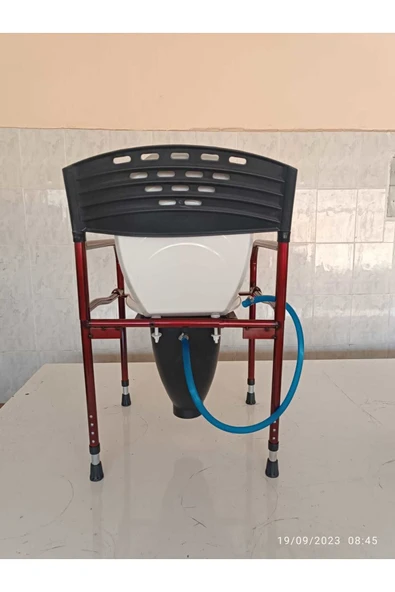 Taharet Musluklu Seyyar Katlanabilir Hasta Yaşlı Tuvalet Sandalyesi Klozetli Wc Li Oturak ürün görseli 1