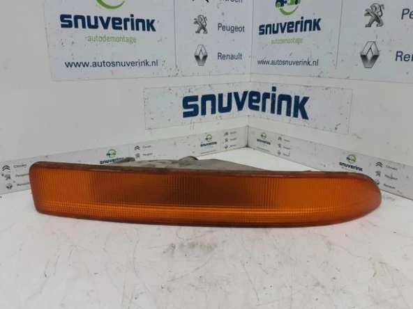 Sınyal Lambası Sag Sarı Renault Master/Movano Bm 98- (Oem No: 7701044523) ürün görseli 1
