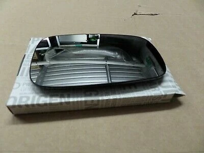 Renault Megane 2 Scenic - Clio 3 (2003 Yılında Çıkan Kasa) Ayna Camı Isıtmalı (Oem No: 7701054753) ürün görseli 1