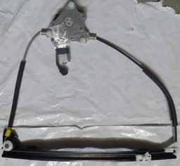 Renault Megane 1998-1999 Ön Cam Krikosu Sol Elektrikli - Motorlu (Adet) (Oem No:7700834347) ürün görseli 1