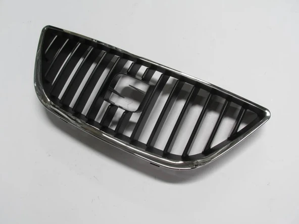 Seat İbiza 2009-2012 Ön Panjur Komple Nikelajlı - Siyah (Tüv)(Tyg) (Oem No: 6J08536519B9) ürün görseli 1