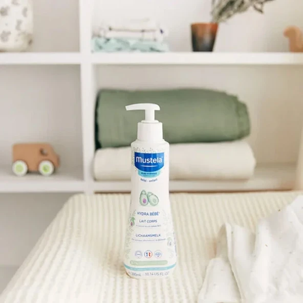 MUSTELA HYDRA BEBE AVAKADO ÖZLÜ BODY LOTİON 300 ML ürün görseli 1