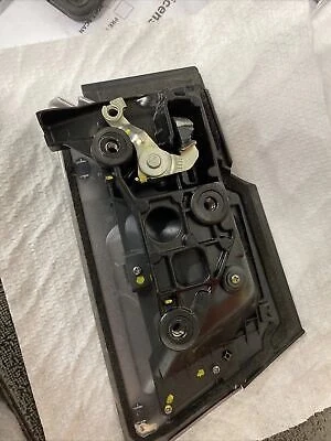 Toyota Auris 2012-2014 Ön Kapı Kolu Dış Sağ (Oem No: 69211-02924) ürün görseli 1