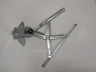 Toyota Corolla 1999-2000 Ön Cam Krikosu Sağ Manuel (Adet) (Oem No:6981002060) ürün görseli 1