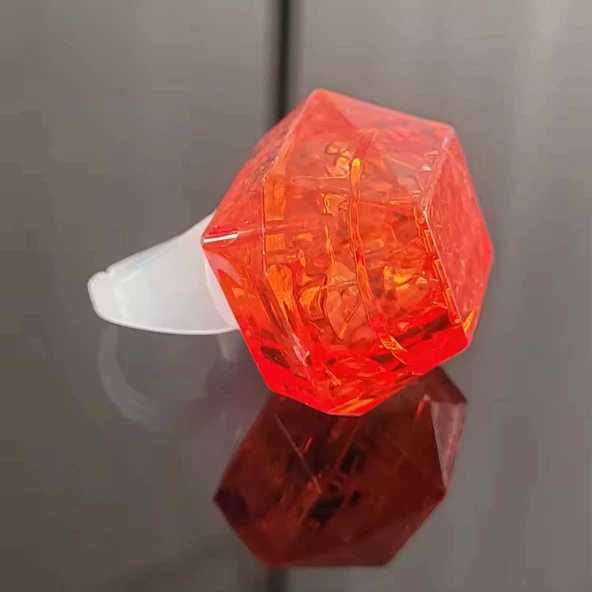 Kristal Tasarımlı Led Glow Işıklı 3 Modlu Kırmızı Yüzük 3.5 X 5 Cm ürün görseli 1