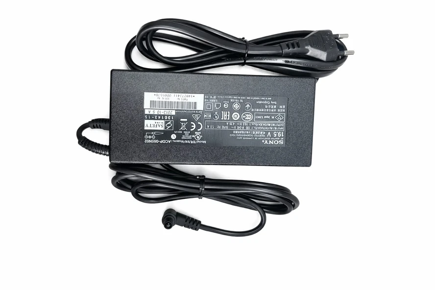 Orijinal Sony Notebook Adaptör, 100W , 19.5V 4.35A , 6.5 4.4 mm Pinli Uç , Yüksek Performanslı Şarj Cihazı ürün görseli 1
