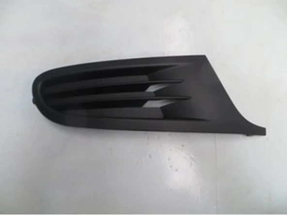 Volkswagen Golf 6 2009-2012 Sis Lamba Kapağı Sağ Deliksiz - Siyah (Bfn) (Adet) (Oem No:5K0853666A9B9) ürün görseli 1