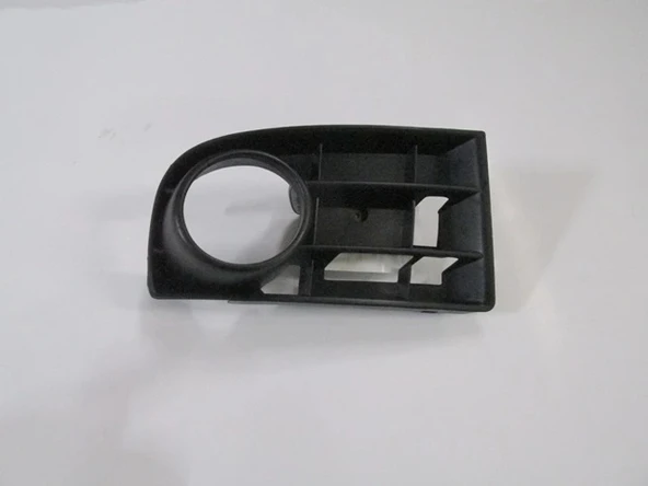 Volkswagen Golf 5 2004-2009 Sis Lamba Kapağı Sağ Siyah Delikli) (Boyanır Tip) (Tyg) (Oem No: 1K0853666C9B9) ürün görseli 1