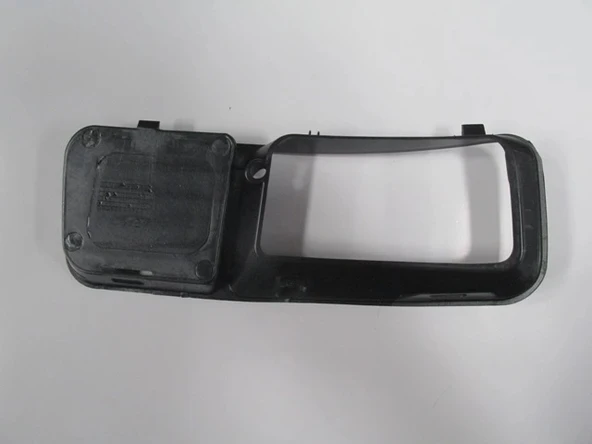 Volkswagen Polo Classic 1996-2001 Sis Lamba Kapağı Sağ Siyah Delikli (Adet) (Oem No:6K5853666) ürün görseli 1