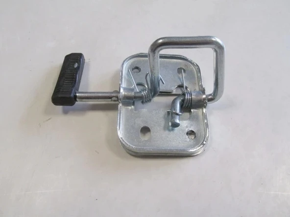 Volkswagen Bora 1999-2005 Kaput Kilidi Üst (Oem No: 160823186) ürün görseli 1