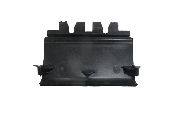 Volkswagen Passat 1997-2000 B5- Marşpiyel Plastiği Ön Kriko Kapağı Sağ (Oem No: 3B0853918) ürün görseli 1