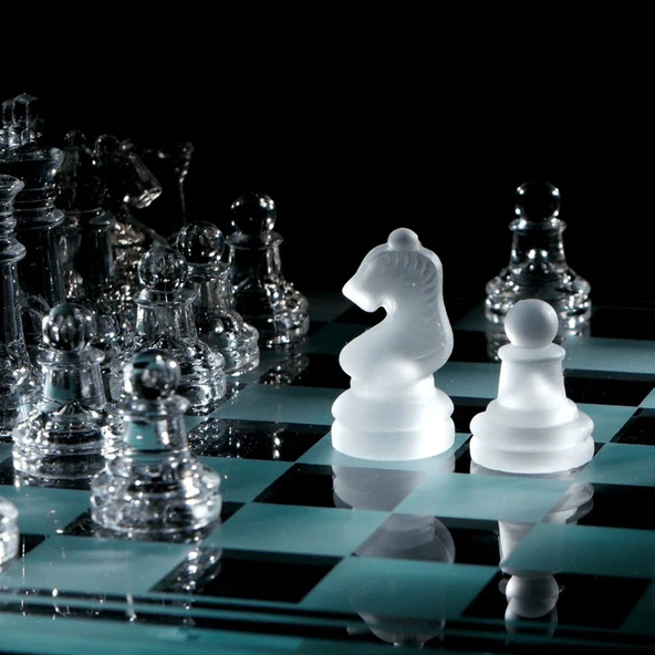 Glass Chess Cam Satranç Takımı (25 cm x 25 cm) ürün görseli 1