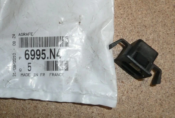 Klips  Panjur Partner/ Berlıngo M59 (Oem No: 6995N4) ürün görseli 1