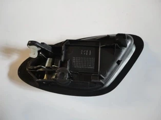 Honda City 2006-2008 Ön Kapı İç Açma Kolu Sol Siyah (Hushan) (Oem No: 72116-Saa-003Za) ürün görseli 1