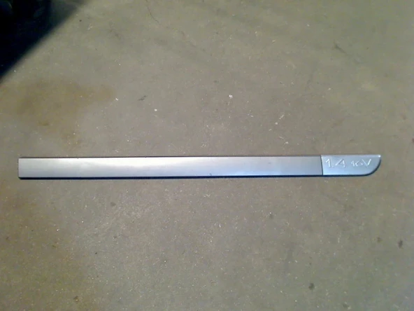 Renault Megane 2 2003-2005 Kapı Bandı Ön Sağ (Oem No: 7701475248) ürün görseli 1