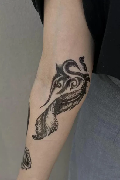 Caş Dekorasyon Tüy Ve Gül Figürlü Geçici Dövme Tattoo ürün görseli 1