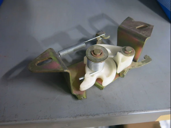Motor Kaput Kilidi R12 7700505159 (Oem No: 7700505159) ürün görseli 1