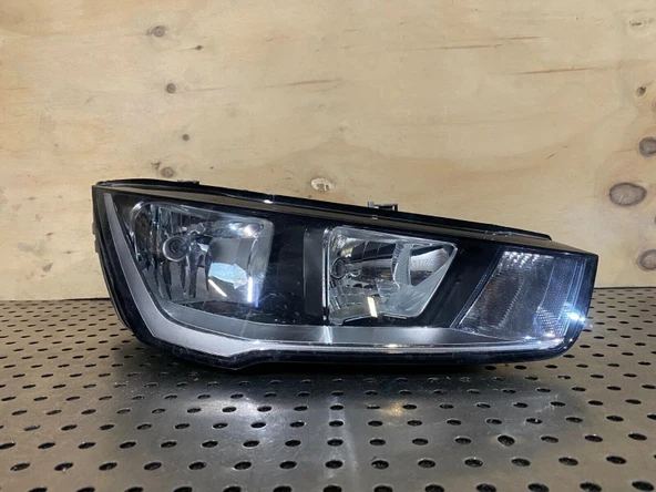 Audi A1 (2015 Yılında Çıkan Kasa) Far Sağ (Oem No: 8Xa941004) ürün görseli 1