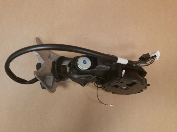 Dış Dikiz Aynası Sağ 13 Pın Hafızalı Cam Dahıl Çızgılı - Kapaksız Mercedes W219 2004-2008 (Oem No: A2198100276) ürün görseli 1