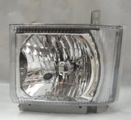İsuzu Nlr 2010-2024 Far Lambası Sol Elektrikli - Motorlu Şeffaf Camlı (Hb2) (Famella) Oem No: (8-98098482-1) ürün görseli 1
