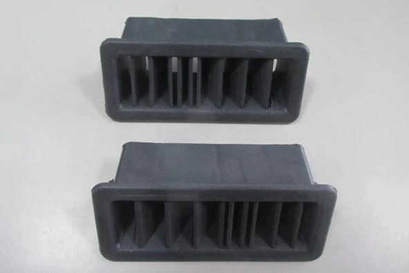 Volkswagen Transporter - T4 1990-1995 Ön Göğüs Cam Havalandırma Izgarası Sağ - Sol Set (2 Parça) (Oem No: (701819071)) ürün görseli 1