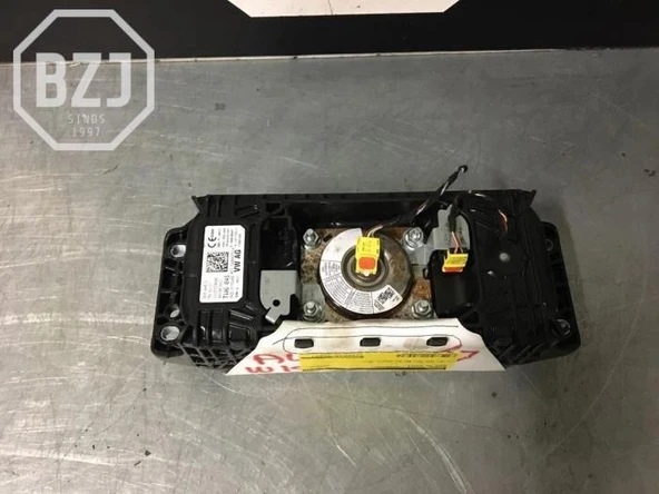 Audi A4 (2015 Yılında Çıkan Kasa) Kontrol Ünıtesı Airbag (Torpidodakı) (Oem No:8W0880204D) ürün görseli 1