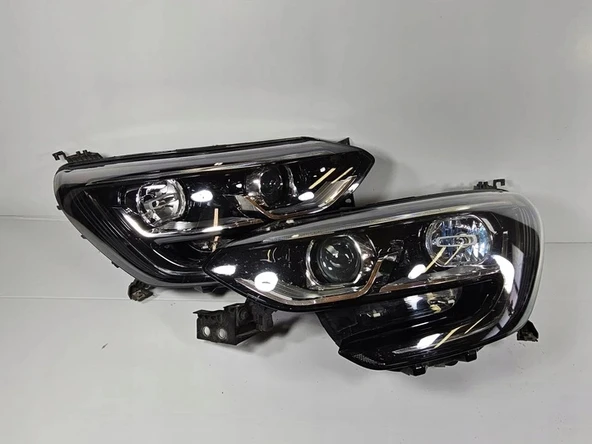 Renault Megan 4 2016-2020 Far Sağ Siyah Çerçeveli (Manuel) (Oem No:260102686R) ürün görseli 1