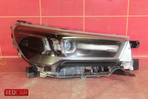 Toyota Hilux Revo (2020 Yılında Çıkan Kasa) Far Sağ . (Oem No:81110Yp082) ürün görseli 1