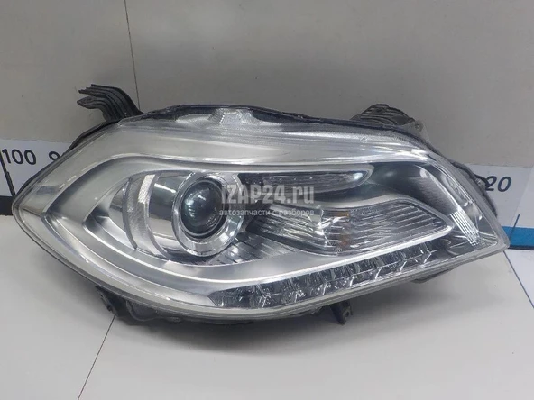 Suzuki Sx4 2014-2016 Cross Far Sağ Xenon (Oem No:3512061Ma0) ürün görseli 1