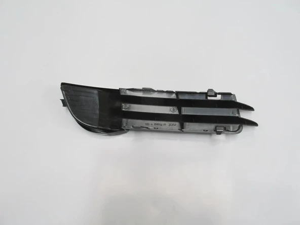 Audi A3 2005-2008 Sis Lamba Kapağı Sol Delıksız Siyah (Tw) (Oem No (8P4807681A)) ürün görseli 1