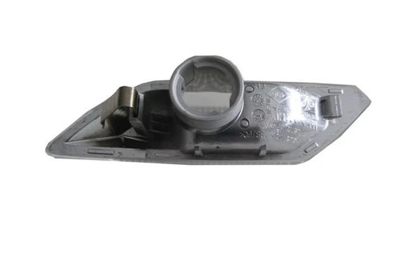 Renault Taliant 2021-2024 Çamurluk Sinyali Sol Beyaz (Oem No:261662708R) ürün görseli 1