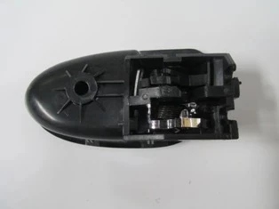 Toyota Yaris 2006-2011 Ön - Arka Kapı İç Açma Kolu Sol Siyah (Elceği Nikelajlı) (Hushan) (Oem No:6920652110B1) ürün görseli 1
