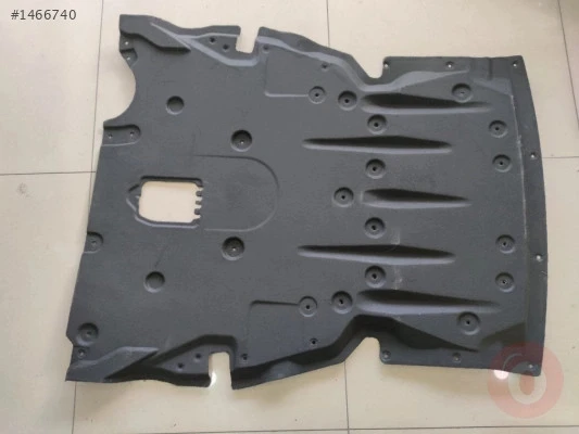 Bmw 1 Serisi 2015-2019 Karter Muhafaza Plastiği (Lcı) (Plastik Enjeksiyon) (Oem No:51757241772) ürün görseli 1