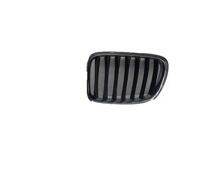 Bmw 1 Serisi 2012-2015 Ön Panjur Sol Siyah - Petekleri Nikelajlı (Tyg) (Oem No:51137239021) ürün görseli 1