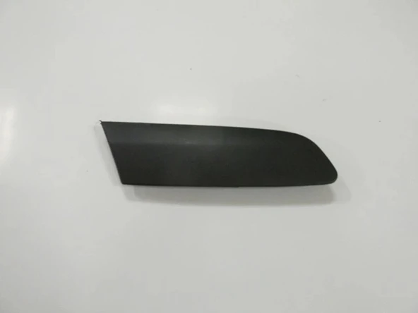 Volkswagen Jetta 2006-2010 Ön Tampon Bandı Sağ Siyah (Gtı) (Tw) (Oem No (1K0807718Egru)) ürün görseli 1