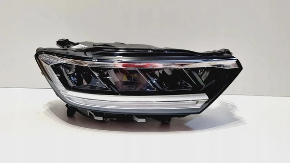 Volkswagen T-Roc (2017 Yılında Çıkan Kasa) Far Sağ Oem No (2Ga941006B) ürün görseli 1