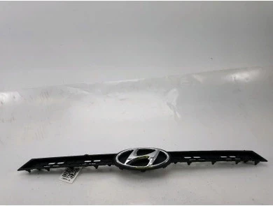 Hyundai i20 2014 Sonrası Ön Tampon Orta Izgarası Oem No (86560C8010) ürün görseli 1