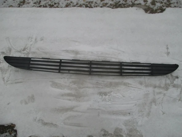 Ford Focus 1998-2001 Ön Tampon Panjuru Sisli (Oem No: 98Aba018A58Cdyygs) ürün görseli 1