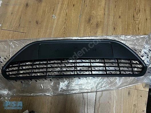 Ford Focus (2008 Yılında Çıkan Kasa) Ön Tampon Panjuru Orta (Oem No: 8M5117B968Ac5Zct) ürün görseli 1